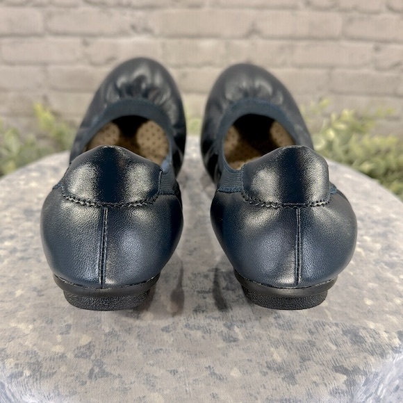 Lands End Navy Blue Round Toe Elastic Band Pull On Scrunch Flats WMS 6.5B💙VGUC - Picture 4 of 9